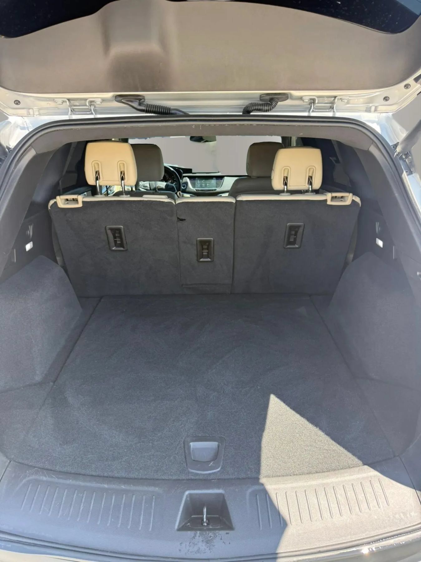 Used 2018 Cadillac XT5 FWD image 8