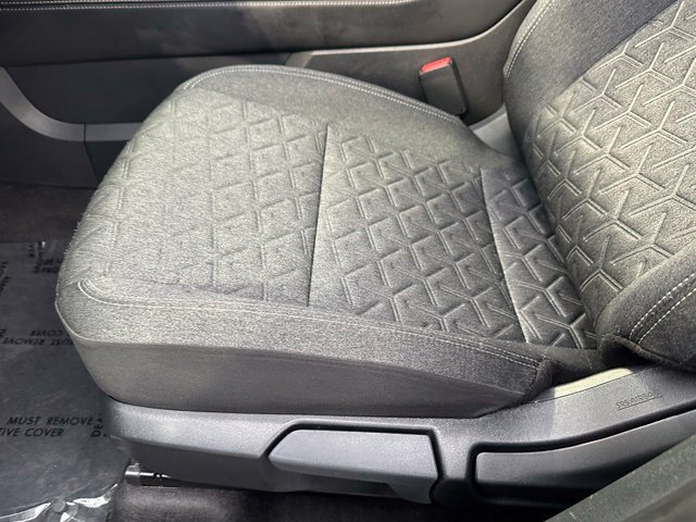 Certified 2025 Nissan Kicks SV AWD/4WD image 24