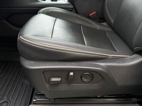 Used 2023 Chevrolet Tahoe Premier RWD image 14