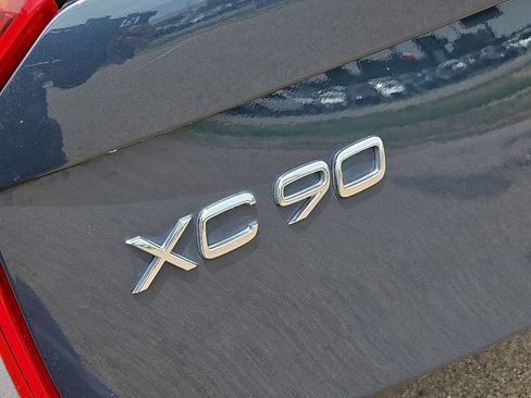 Used 2023 Volvo XC90 T8 Plus AWD/4WD image 12