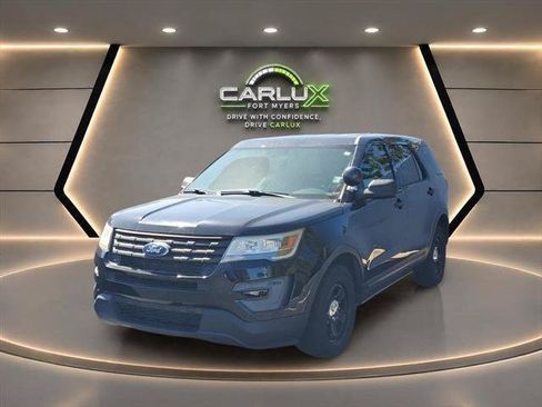 Used 2017 Ford Explorer 4WD Police Interceptor image 3