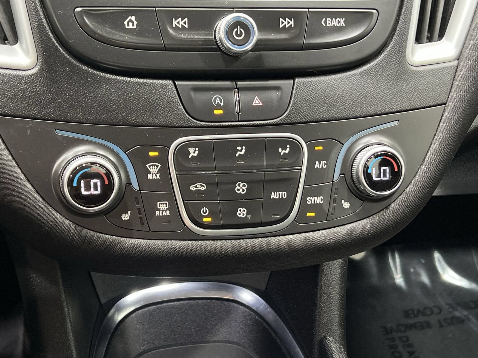 Used 2024 Chevrolet Malibu LT FWD image 18