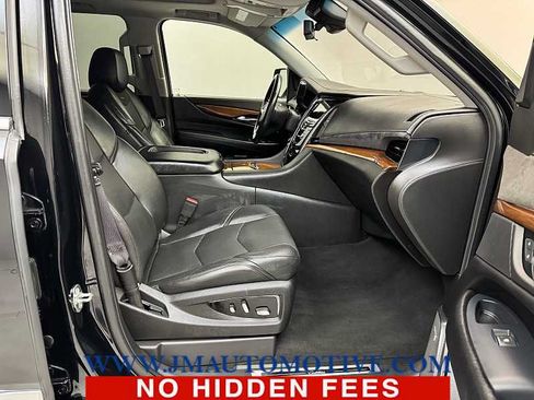 Used 2017 Cadillac Escalade Luxury AWD/4WD image 23
