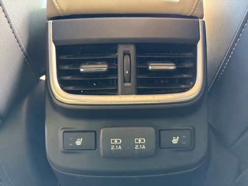Used 2020 Subaru Outback Limited image 9