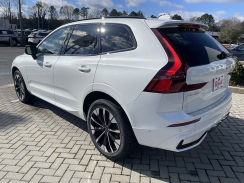 New 2026 Volvo XC60 B5 Plus w/ Protection Package Premier image 6