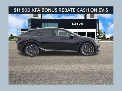 New 2025 Kia EV6 Light w/ Light LR Technology Package