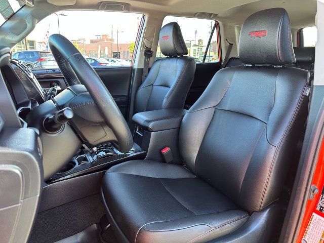 Certified 2024 Toyota 4Runner TRD Off-Road Premium w/ Moonroof Package AWD/4WD image 10
