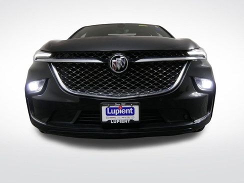 Used 2023 Buick Enclave Avenir image 8