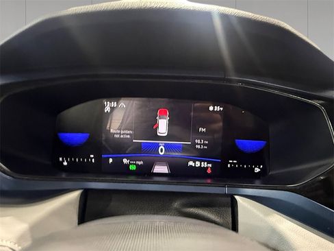 Used 2024 Volkswagen Taos SE image 14