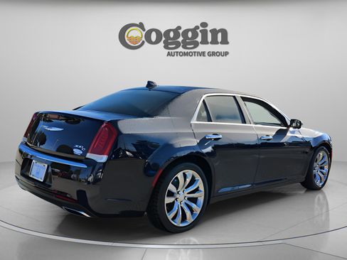 Used 2017 Chrysler 300 C w/ Safetytec Plus Group image 5