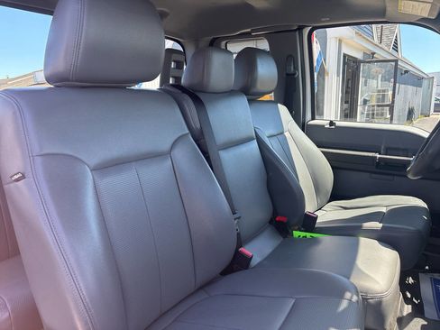 Used 2014 Ford F250 XL w/ Power Equipment Group AWD/4WD image 24