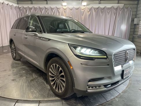 Used 2020 Lincoln Aviator Reserve w/ Equipment Group 201A image 4