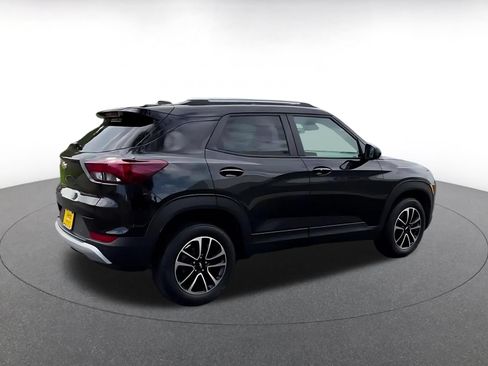 Used 2025 Chevrolet TrailBlazer LT w/ Driver Confidence Package AWD/4WD image 15