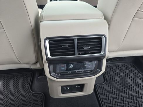 New 2026 Volkswagen Atlas SE FWD image 17