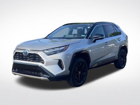 Used 2023 Toyota RAV4 XSE AWD/4WD image 3