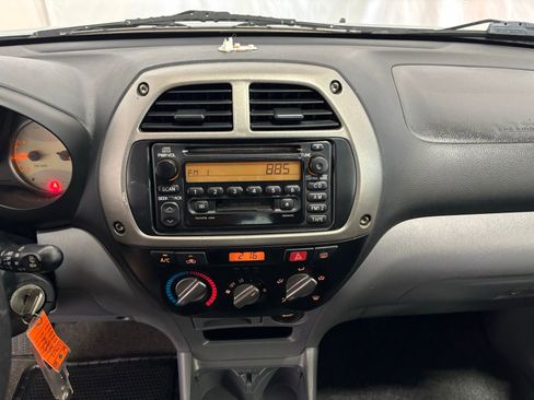 Used 2002 Toyota RAV4 2WD image 22