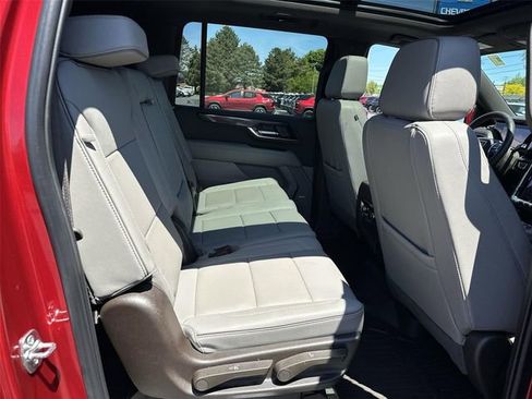 Certified 2025 GMC Yukon XL Elevation AWD/4WD image 28