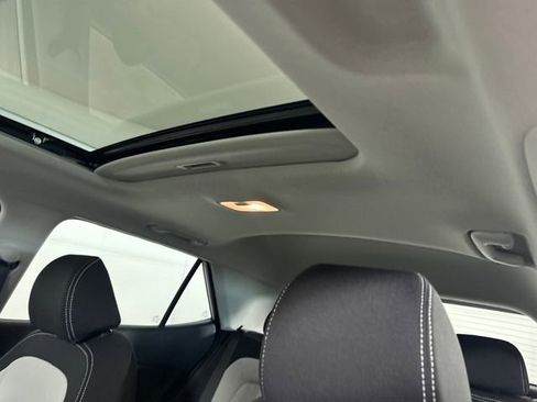 Certified 2023 Hyundai Venue SEL image 12