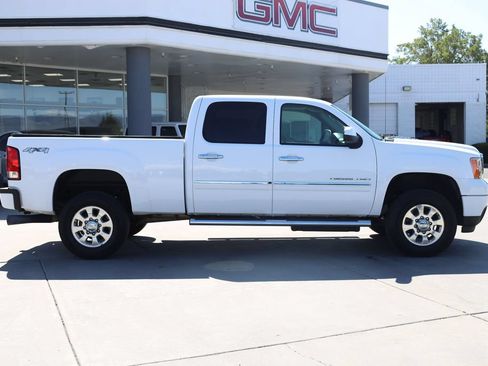 Used 2012 GMC Sierra 2500 Denali AWD/4WD image 7