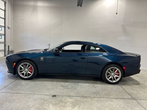 Used 2024 Dodge Charger Daytona Scat Pack w/ Plus Group AWD/4WD image 9