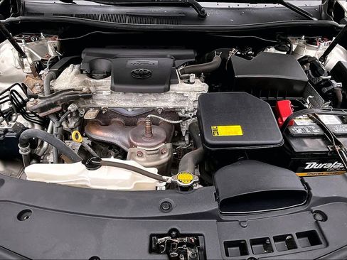 Used 2013 Toyota Camry LE image 29