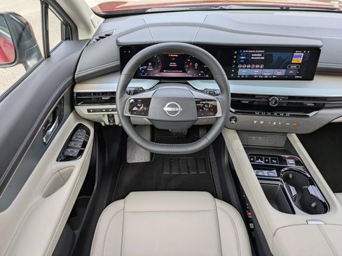Certified 2025 Nissan Murano SL image 18