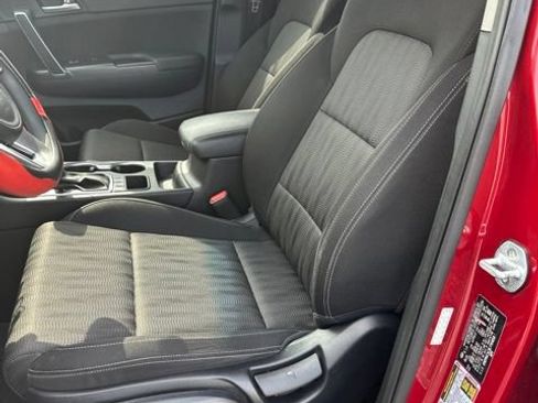 Used 2020 Kia Sportage LX AWD/4WD image 11