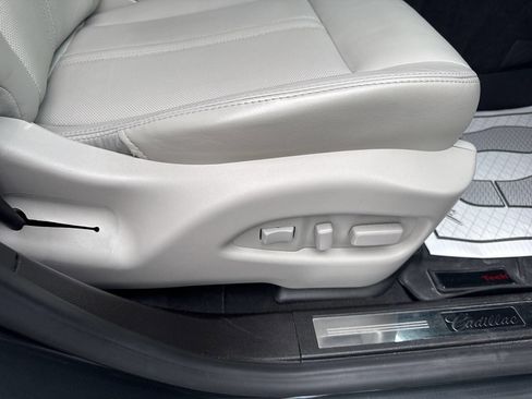 Used 2016 Cadillac SRX Luxury w/ Driver Awareness Package image 31