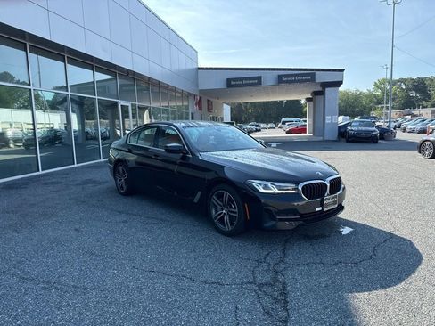 Used 2023 BMW 530i xDrive w/ Premium Package AWD/4WD image 3