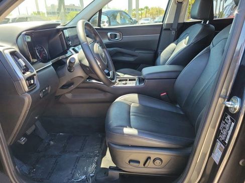 Used 2022 Kia Sorento S image 21