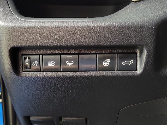 Used 2020 Toyota RAV4 XLE w/ Convenience Package AWD/4WD image 24