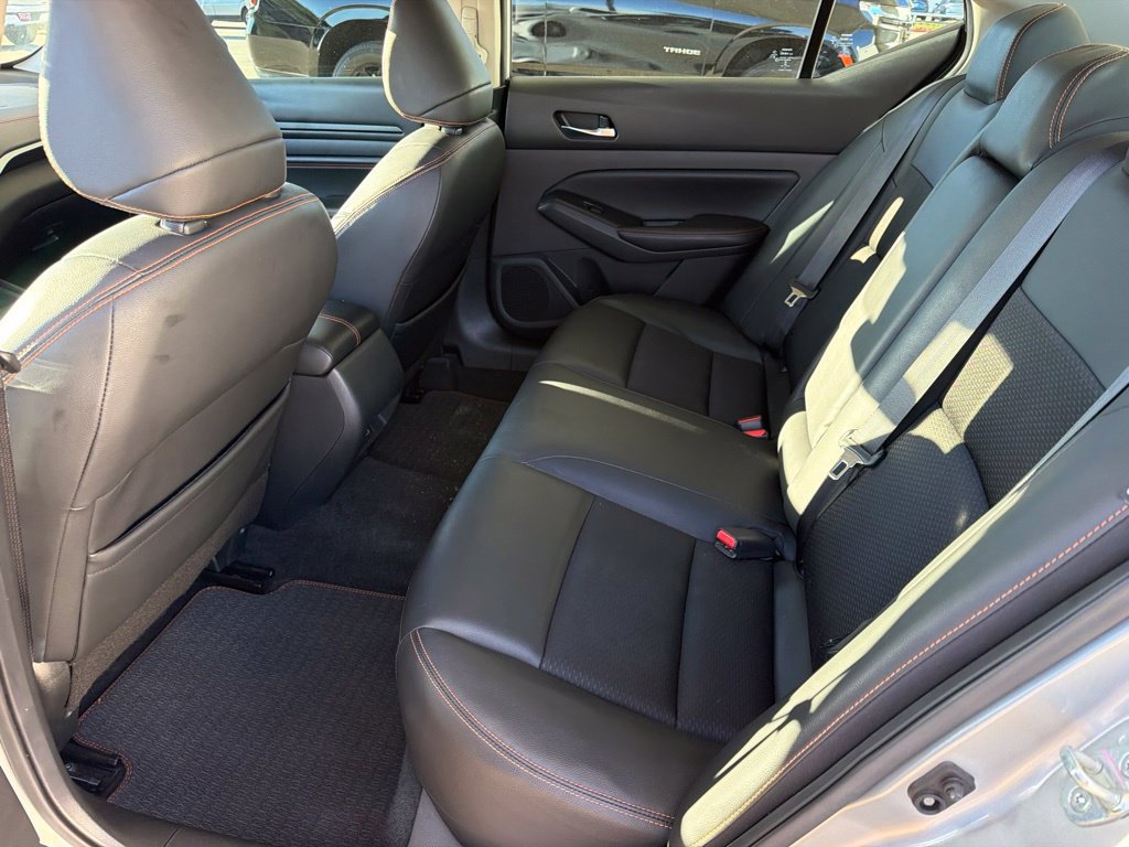 Used 2021 Nissan Altima 2.5 SR w/ SR Premium Package FWD image 9