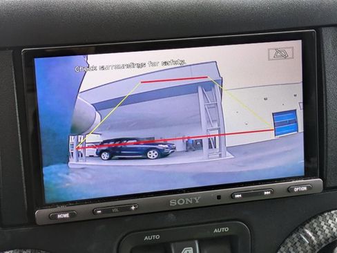 Used 2017 Jeep Wrangler Unlimited Sahara w/ Connectivity Group image 12