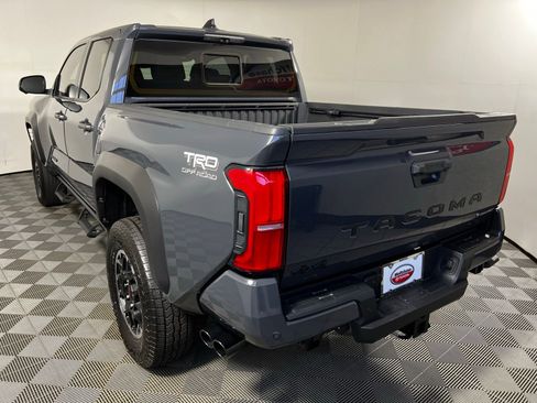 Used 2025 Toyota Tacoma TRD Off-Road w/ TRD Off Road Premium Package AWD/4WD image 7