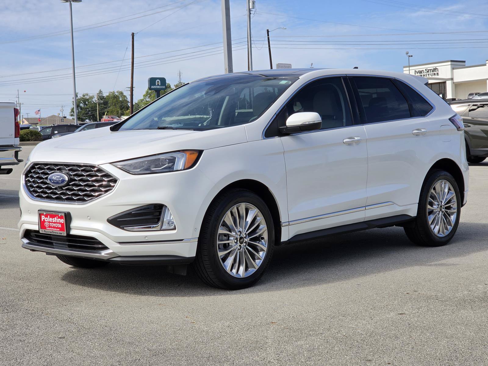 Used 2024 Ford Edge Titanium w/ Titanium Elite Package AWD/4WD image 3