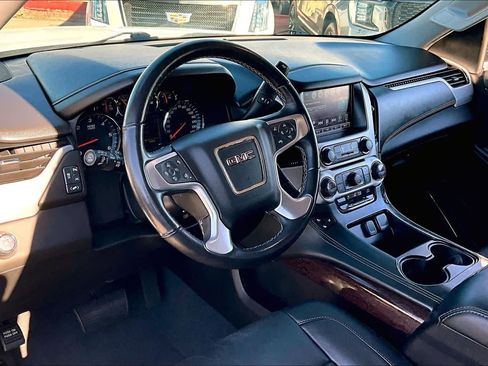 Used 2019 GMC Yukon XL SLT w/ Open Road Package image 17