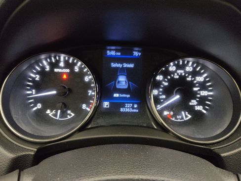 Used 2018 Nissan Rogue SV FWD image 23