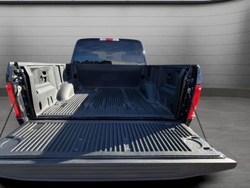 Used 2016 Ford F150 XLT image 9