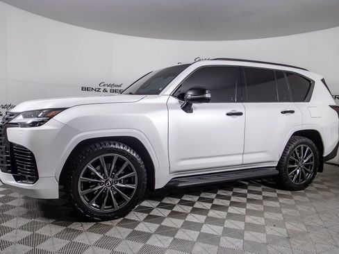 Used 2023 Lexus LX 600 4WD w/ Appearance Package image 11