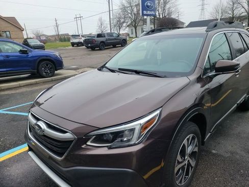 Used 2020 Subaru Outback Limited image 2