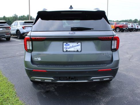 Used 2025 Ford Explorer Active w/ Active Comfort Package AWD/4WD image 9