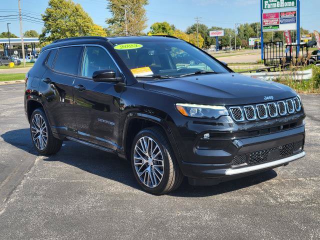 Certified 2023 Jeep Compass Limited w/ Elite Group AWD/4WD image 2