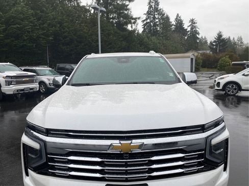 Used 2025 Chevrolet Suburban Premier image 26