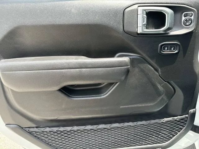 Used 2025 Jeep Wrangler Unlimited Sport AWD/4WD image 28