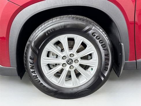 Certified 2024 Toyota Grand Highlander XLE image 46