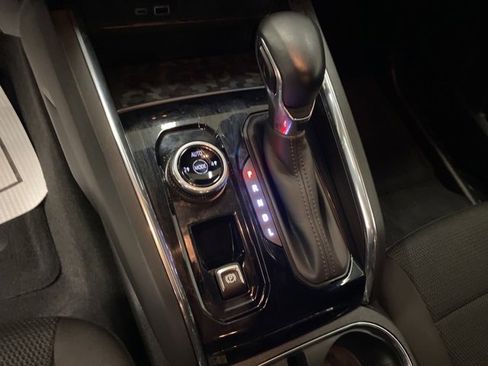 Used 2023 GMC Canyon Elevation image 11