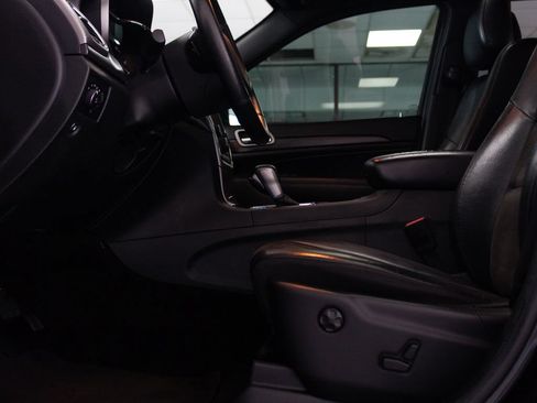 Used 2018 Jeep Grand Cherokee Altitude AWD/4WD image 9