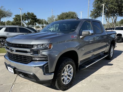 Used 2020 Chevrolet Silverado 1500 LT w/ Texas Edition image 9