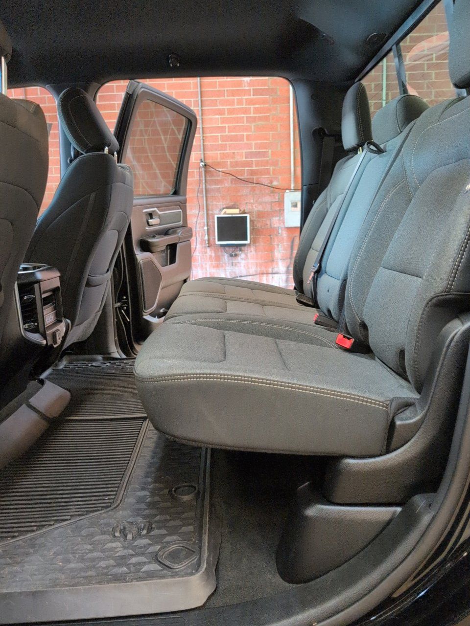 Used 2021 RAM 1500 Big Horn RWD image 22