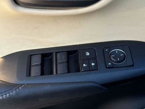 Used 2017 Lexus NX 200t FWD image 19